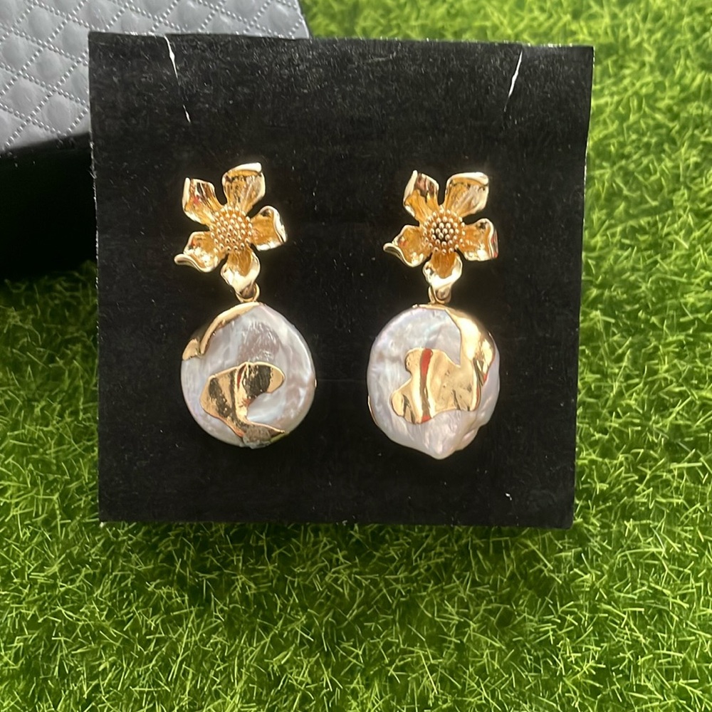 🆕 Genuine Coin Pearl Stud Dangling Earrings